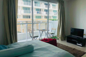 Cozy Studio Condo near The Curve & IKEA Damansara